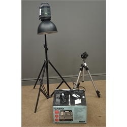 Casio SE-G1 SD cash register, adjustable studio light with stand and Manfrotto 390RC2 and tripod. (This item is PAT tested - 5 day warranty from date of sale)   