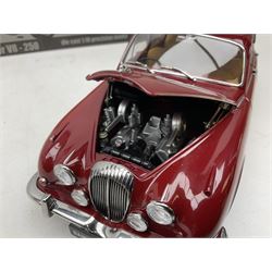 Paragon limited edition 1:18 scale die-cast model of a 1967 Daimler V8-250, No.799/3000, boxed with certificate
