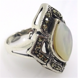  Mother of pearl and marcasite silver ring stamped 925  