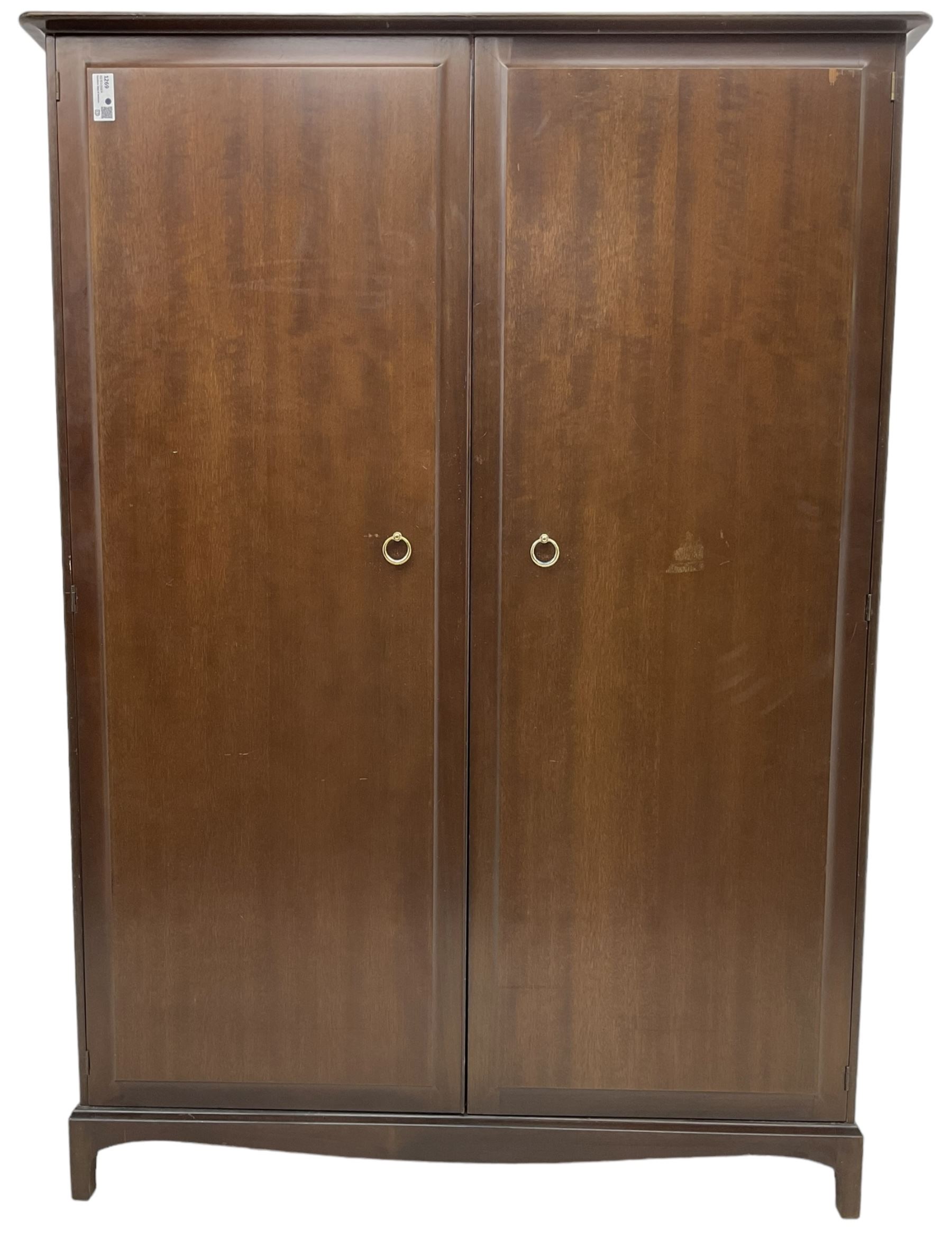 Stag Minstrel - double wardrobe