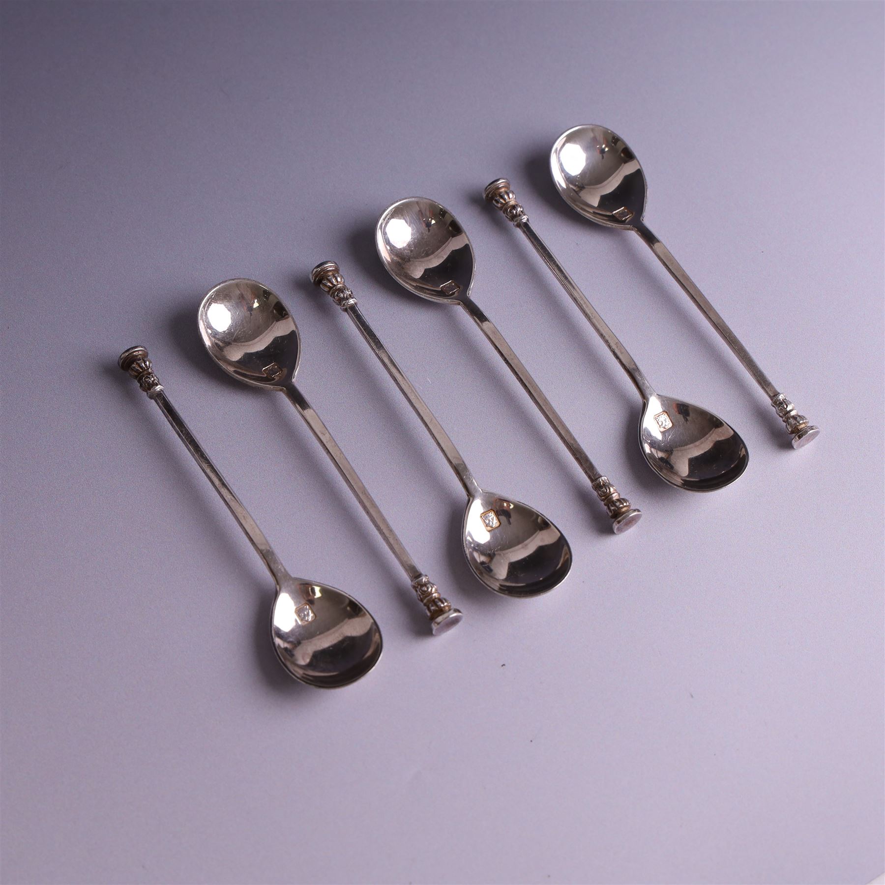 Set of six mid 20th century silver seal top teaspoons, hallmarked William Suckling Ltd, London 1960, contained within fitted case
