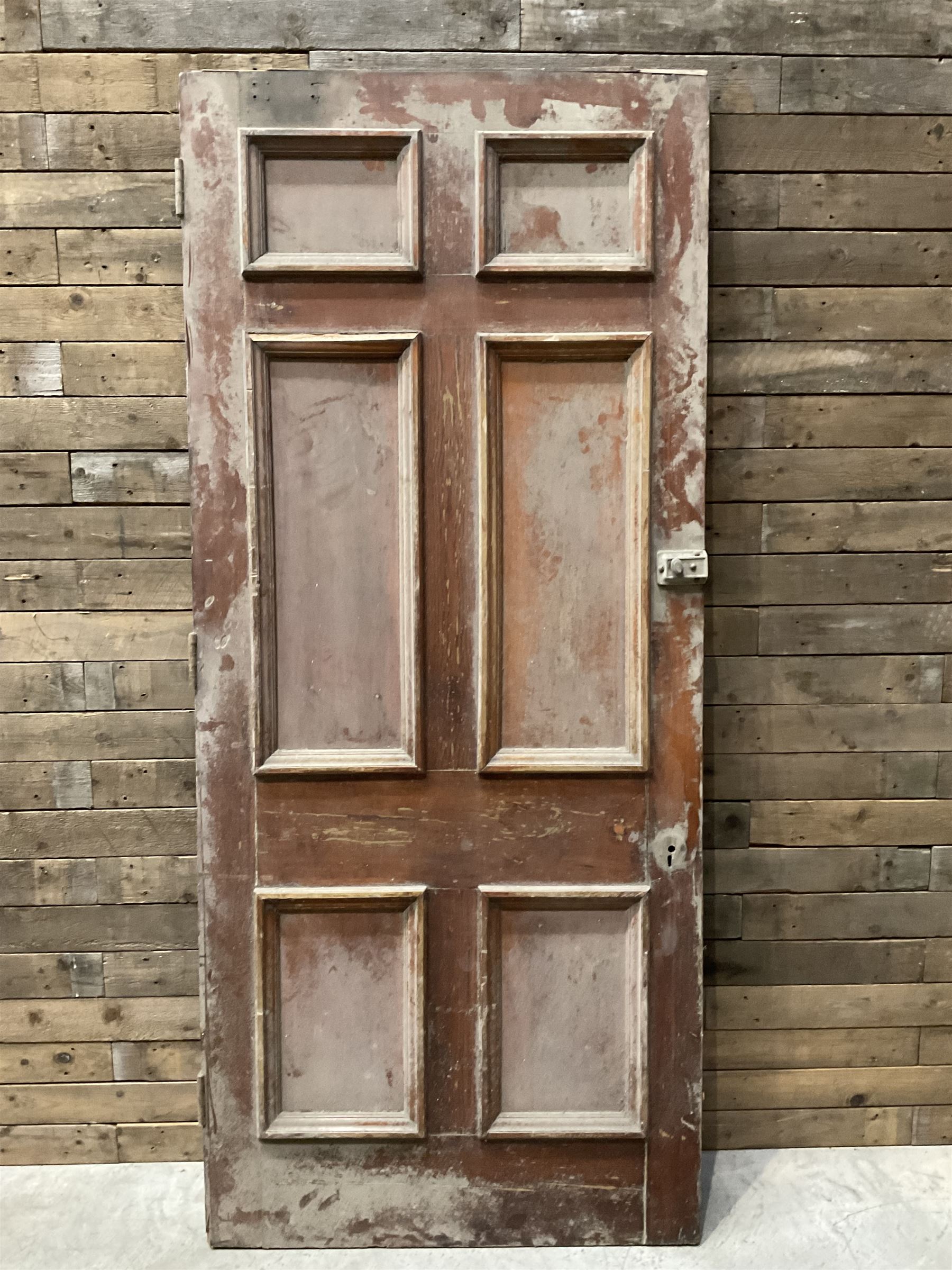 Five 19th century heavy pitch pine six panel doors

226cm x 99cm
228cm x 99cm
228cm x 100cm
228cm x 100cm
228cm x 99cm