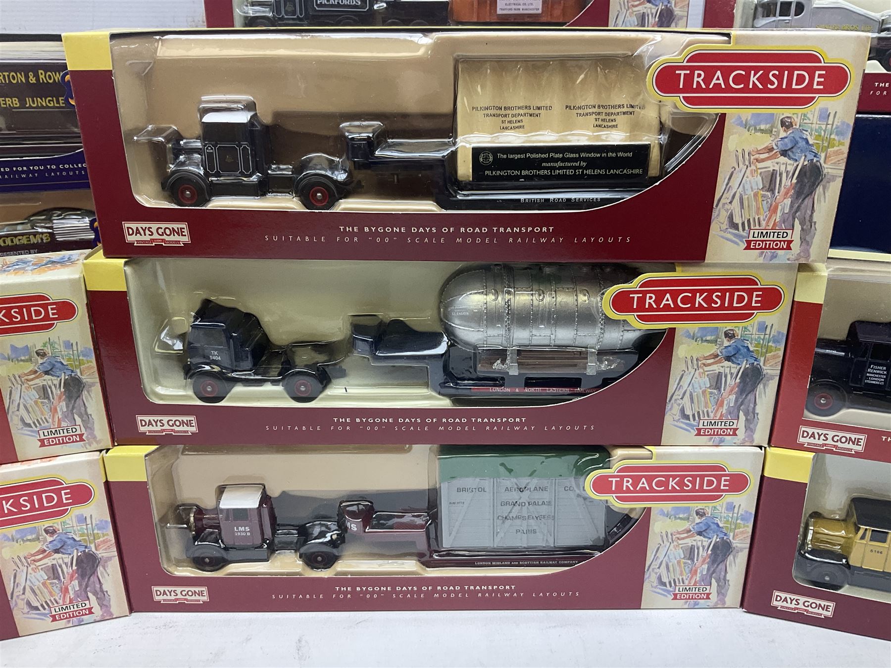 Seventeen modern diecast models comprising six Lledo Showman's