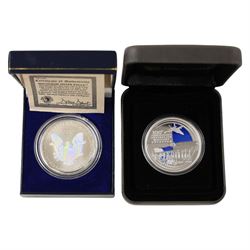 Seven one ounce fine silver coins, including The Royal Mint United Kingdom 2011 'Britannia', Australia 2016 'Kangaroo', USA 2000 'Hologram Eagle', Australia 2014 '10th Anniversary of Australian Military Aviation', etc, mostly cased with certificates