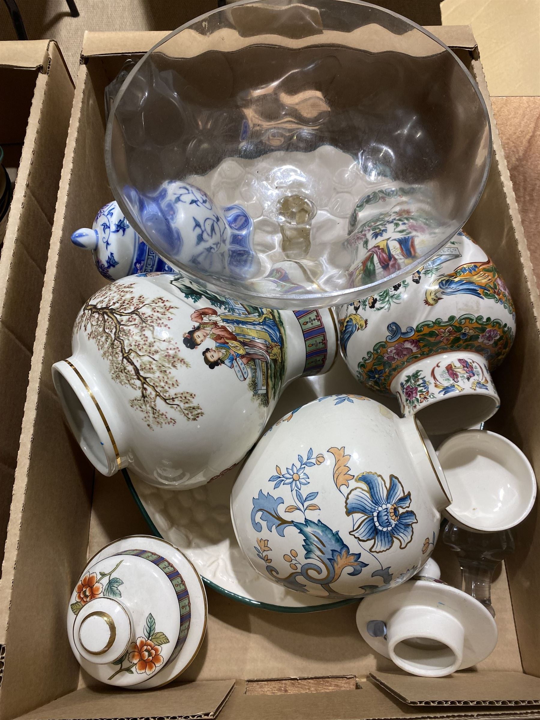 Collection of Booths Real Old Willow pattern, together with other blue and white ceramics etc, in five boxes  