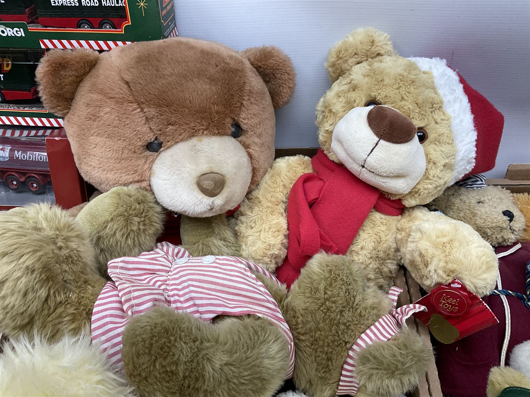 Large quantity of teddy bears together with boxed Corgi Mobilgas Mack LJ 6 tanker and two Corgi Eddie Stobart die cast lorries