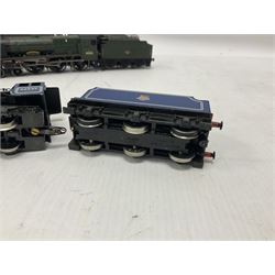 Hornby ‘00’ gauge - Class A3 4-6-2 weathered ‘Flying Scotsman’ locomotive no.60103; Patriot Class 5XP 4-6-2 ‘Caernarvon’ locomotive no.45515; Class 8P 4-6-2 ‘City of Chester’ locomotive no.46239; Saint Class 4-6-0 ‘Clevedon Court’ locomotive no.2937; all unboxed (4)