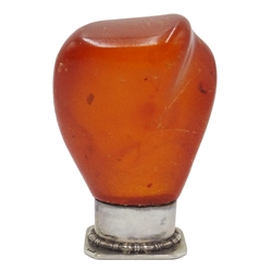  Amber handled desk seal with silver mount stamped 800, H6cm   