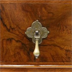 Queen Anne Design walnut kneehole desk with matching chair, rectangular figured top with crossbanding, three frieze drawers, raised on cabriole supports, the chair with serpentine front raised on cabriole supports