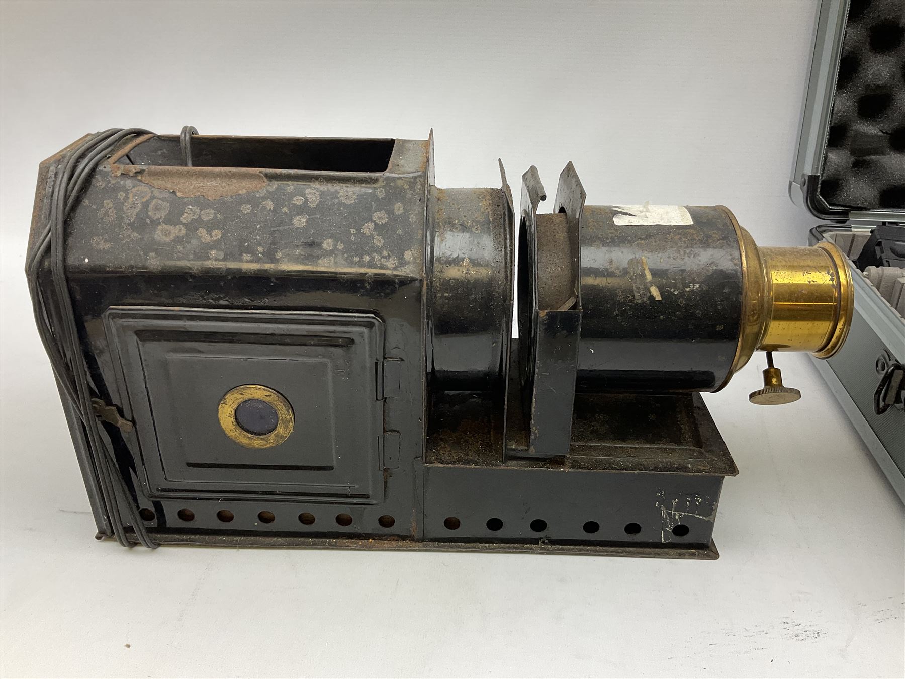 Magic lantern together with Sanyo VM-D66P video camera in flight case