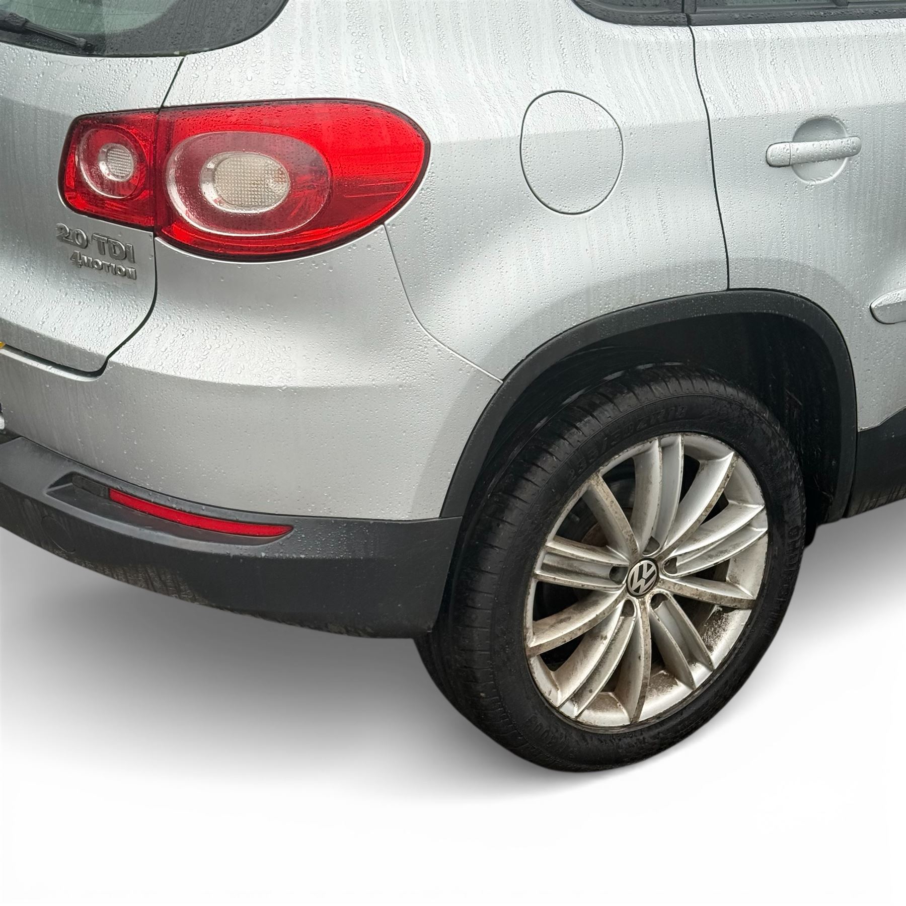 VW Tiguan, 2 Litre diesel, Automatic, 2011, Silver, MOT till 06/09/2026, 120,000 Miles (NV11 DDF)