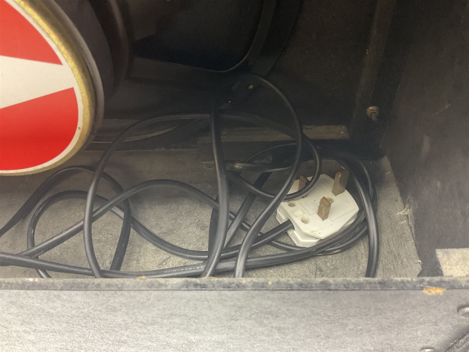 Yamaha VX Series 25B bass amplifier in black, serial no.4376 L49cm