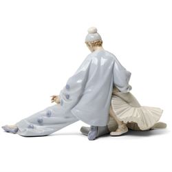Lladro 'Closing Scene' figure, model 4935, W37cm 