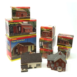 Hornby Skaledale - ten various buildings including Magna Goods Shed, Magna Engine Shed, Magna Waiting Room, Magna Small Waiting Room, Shimla Tandoori Takeaway etc, eight boxed and two unboxed
