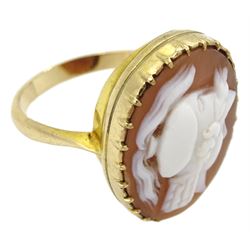 Victorian gold cameo ring depicting the goddess Minerva, stamped 9ct 