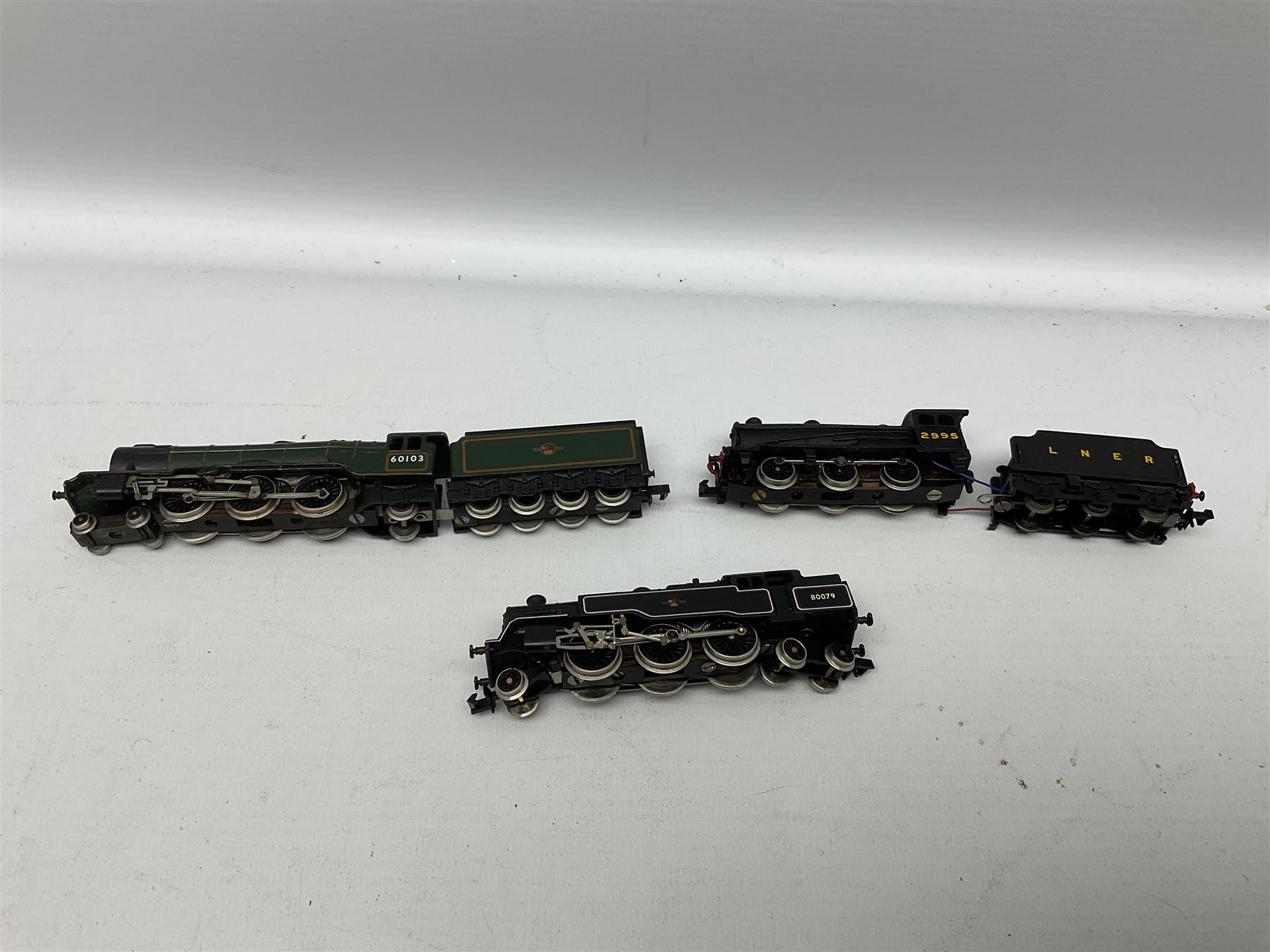 'N' gauge - Graham Farish Class A3 4-6-2 locomotive 'Flying Scotsman' No.60103 with eight-wheel tender; in associated box; Graham Farish Standard Class 4 2-6-4 tank locomotive No.80079; boxed; and kit-built 0-6-0 locomotive No.2995 with tender in Minitrix box (3)