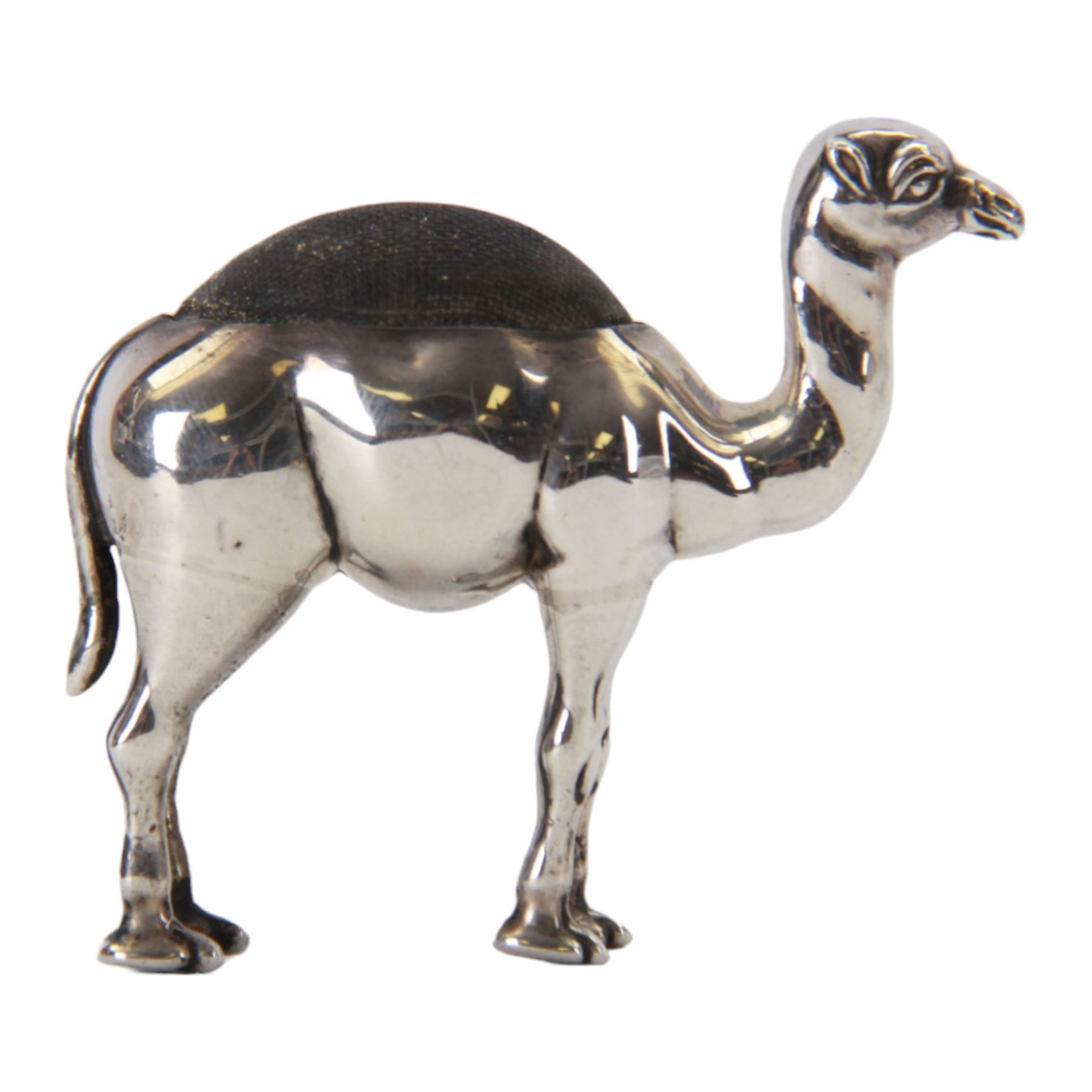 Edwardian silver novelty pin cushion, modelled as a camel, hallmarked Cornelius Desormeaux Saunders & James Francis Hollings, Birmingham 1906, H5cm