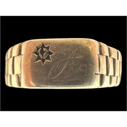 18ct gold stone set ring, together with a 9ct gold signet ring with split band