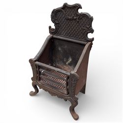 Cast iron fire grate with shaped front cab legs