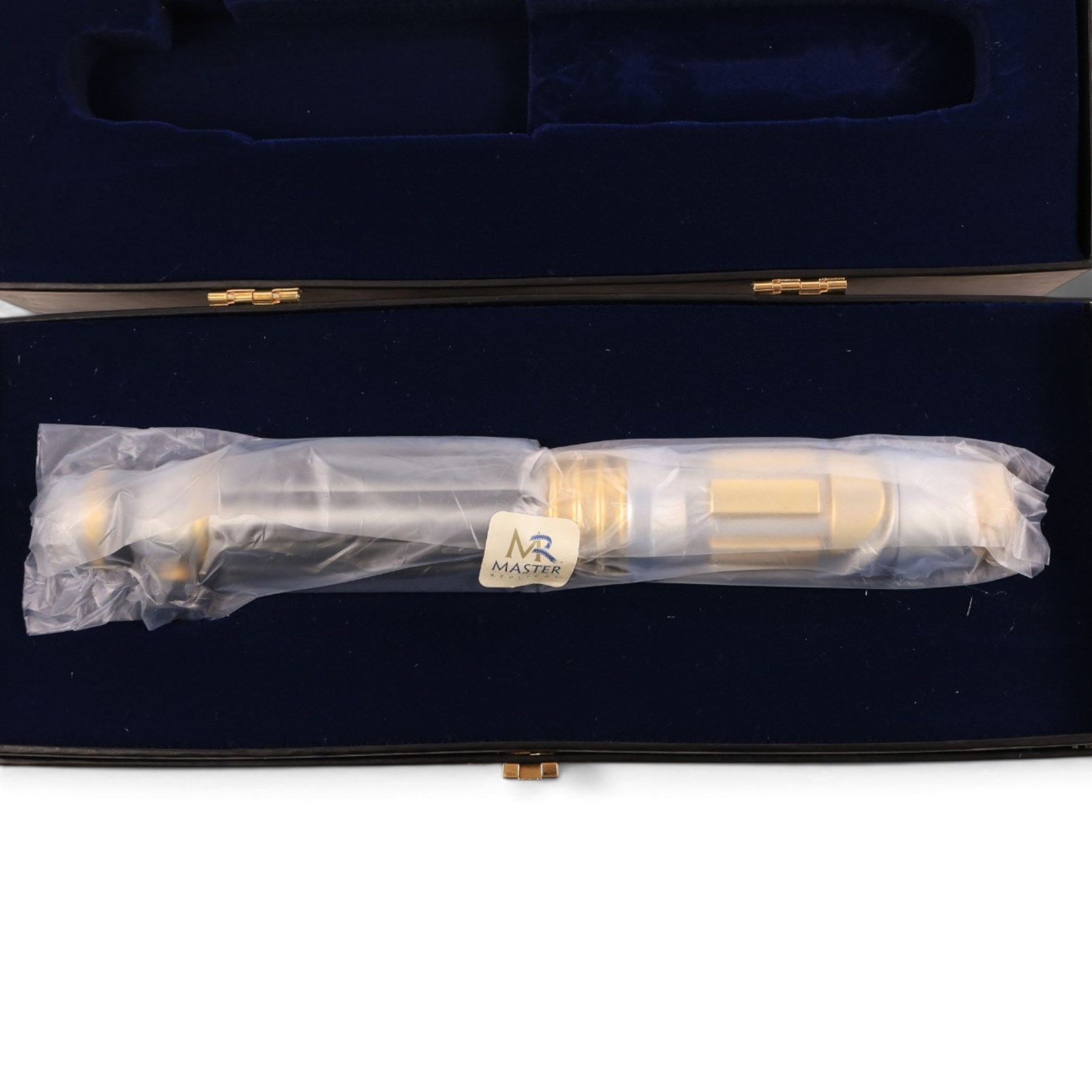 Limited Master Replicas Star Wars Attack of the Clones Mace Windu Lightsaber no. SW-112, 1:1 scale, in box with outer cardboard sleeve, with certificate, separate acrylic display case and plaque, limited edition no. 507/1750