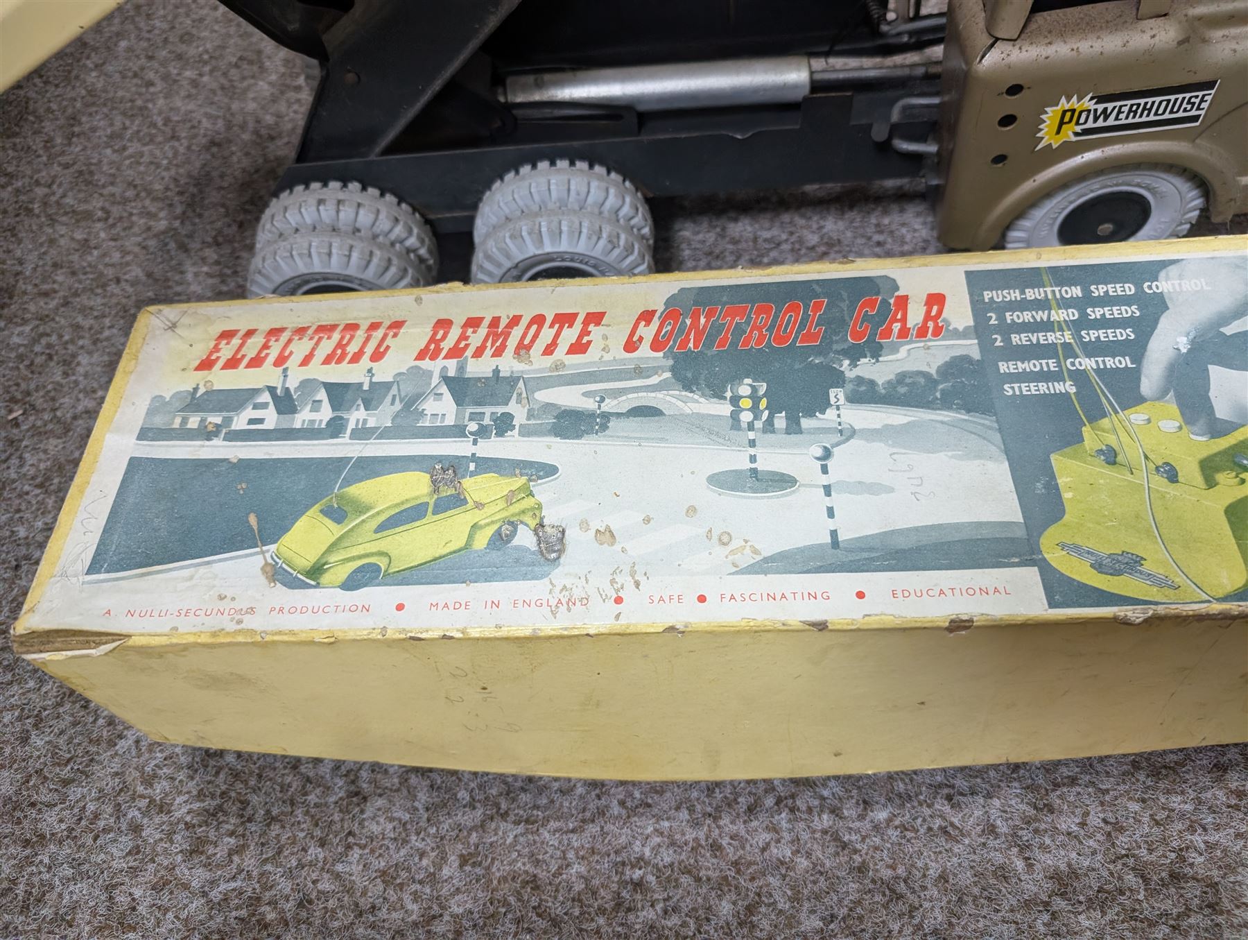 Marx Scissors Hydraulic Dump Truck, Electric Remote Control Car and a tinplate fire engine, dump truck H