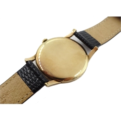  Baume 9ct gold gentleman's manual wind wristwatch c.1960 wristwatch, on leather strap cased  