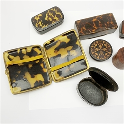 A group of snuff and other small boxes boxes, to include a 19th century papier-mâché example with printed landscape to the hinged cover, a Victorian Tunbridge ware circular box, 19th century horn snuff box, circular horn box with with ivory finial, two faux tortoiseshell snuff boxes, a faux tortoiseshell cigarette case, etc. (9). 