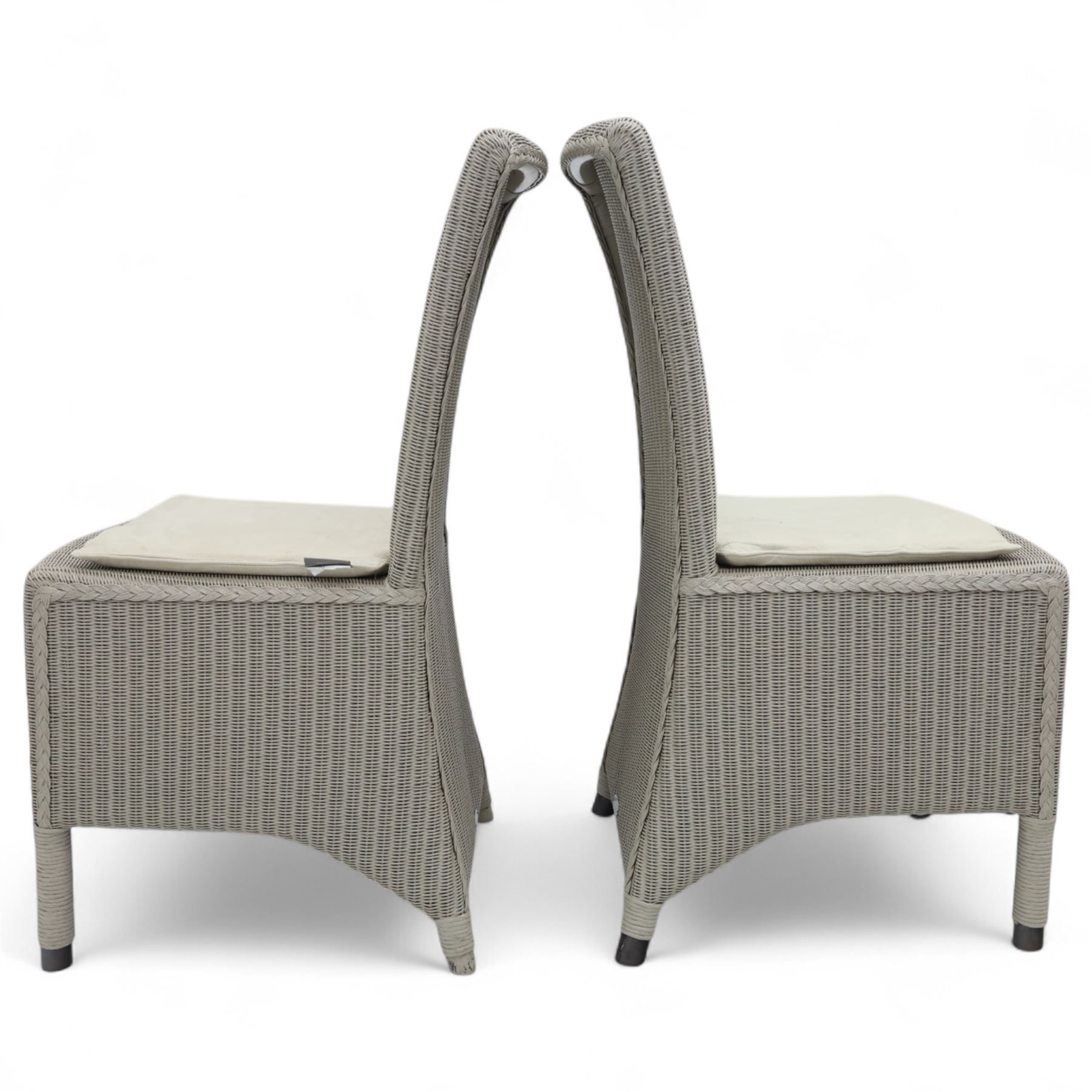 Neptune – Sheldrake limed oak extendable dining table and eight Havan loom chairs, the oval top in limed oak finish with four additional leaves extending the table to seat up to ten (Extends to cm), raised on turned legs with two additional centre supports, the matching Havan loom chairs finished in grey with cream upholstered seat covers (H 95cm, W 47cm, D 55cm)
