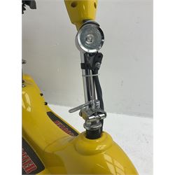 E-Scooter yellow electric 2-wheel scooter with seat and charger L106cm