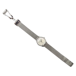 Gucci G-Timeless ladies stainless steel bracelet wristwatch, mother of pearl dial, quartz movement, model No.126.5