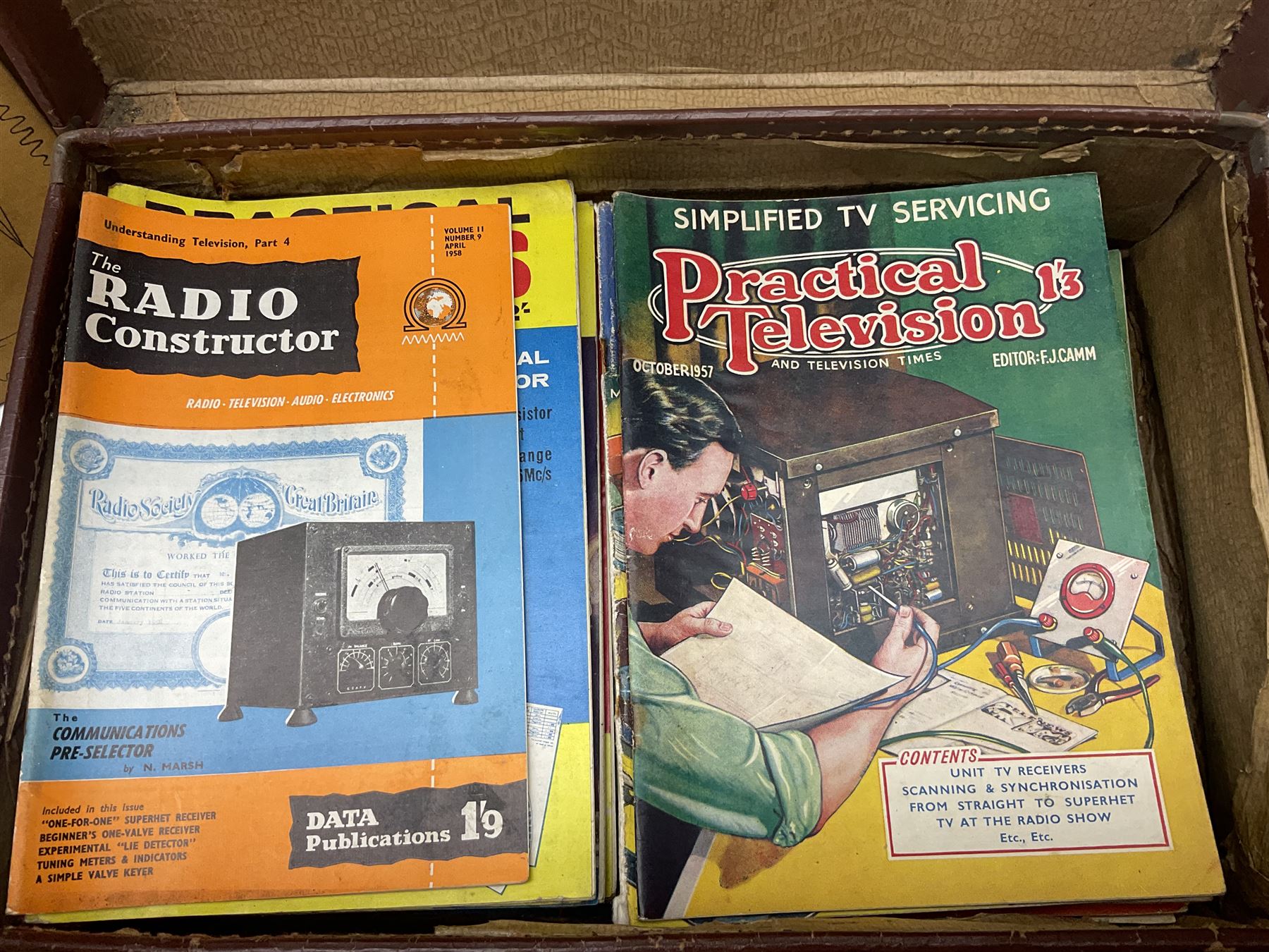 Collection of early to mid 20th century magazines, books and ephemera relating to radio and television repair and valves, including price lists, catalogues, service manuals, 1950s and 1960s Practical Wireless, Practical Television and The Radio Constructer magazines, etc as per lists