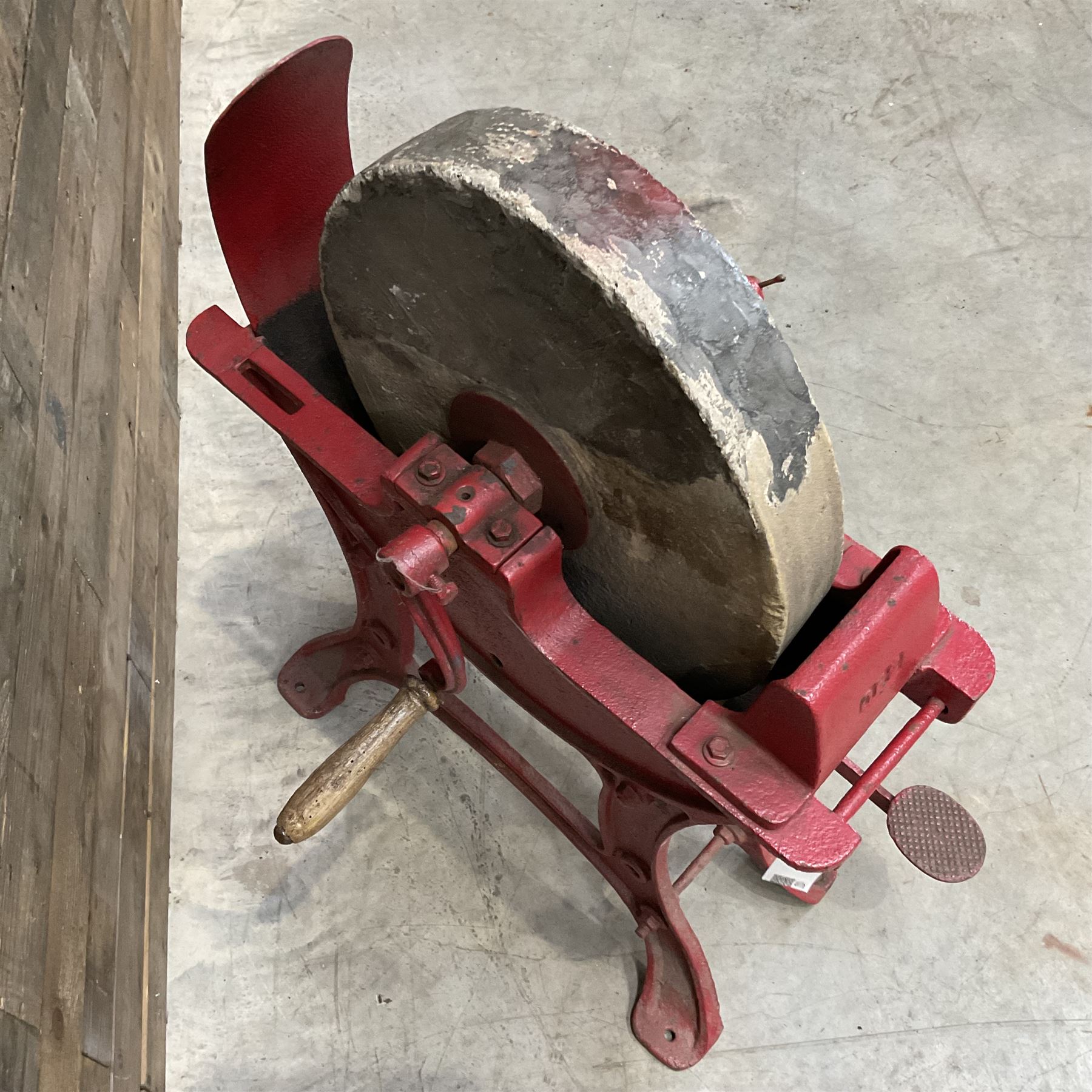 Cast iron OE2 treadle knife sharpener