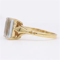 Early - mid 20th century gold aquamarine ring, four claw set with a single emerald cut aquamarine of approx 1.40 carat, stamped 18ct