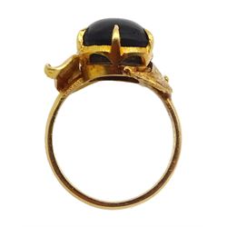 18ct gold cabochon tiger's eye and leaf deign ring