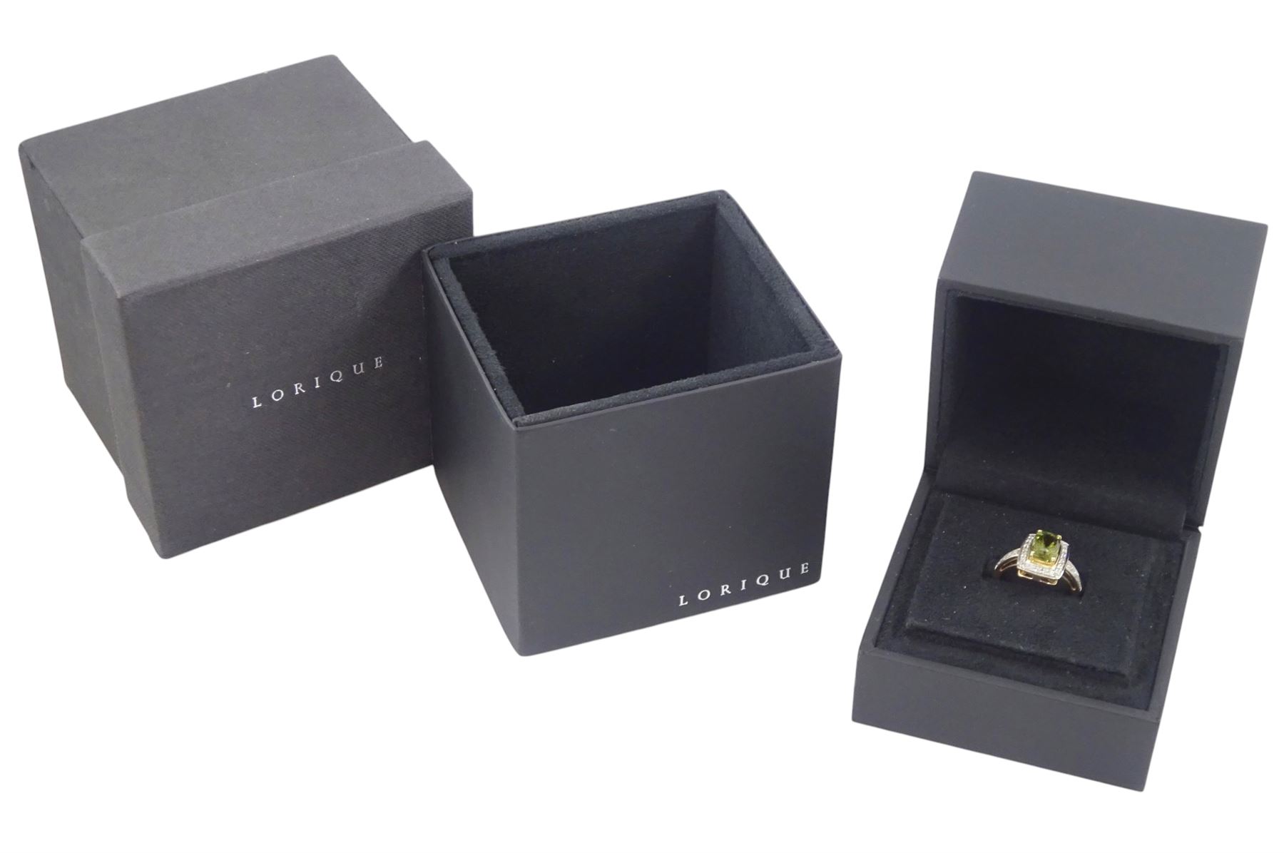 18ct gold alexandrite and diamond cluster ring by Lorique, single cushion cut alexandrite of 2.70 carat, with round cut diamond surrounded, Birmingham 2013, boxed with certificate