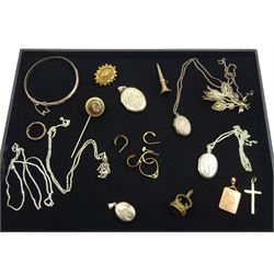 9ct gold oddments, silver clown pendant necklace, silver locket pendants and a collection of Victorian and later jewellery