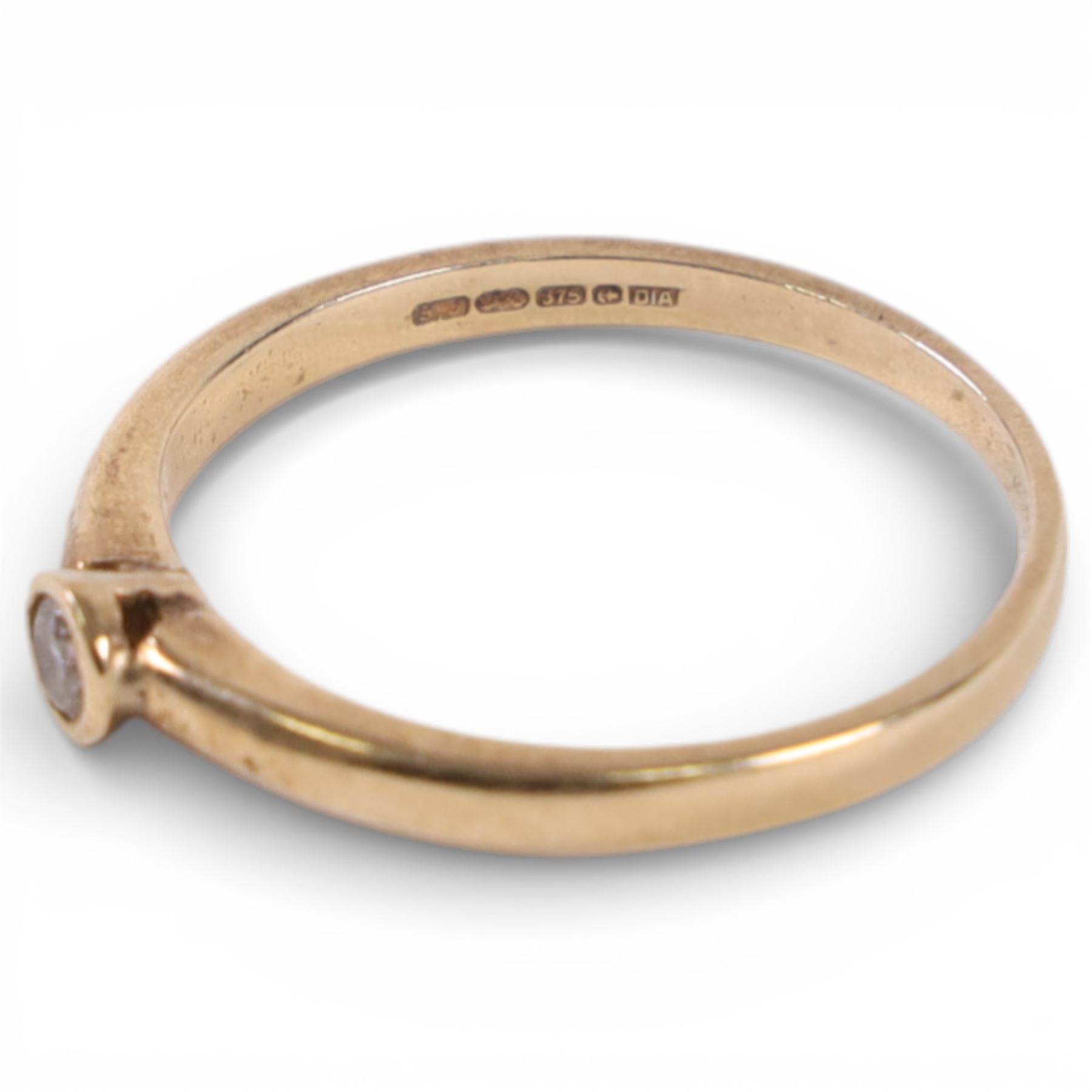 9ct gold single stone diamond ring, hallmarked