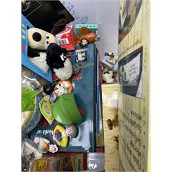 Quantity of Wallace and Gromit toys, accessories and memorabilia including soft toys, figurines, electronic ‘Talking Wallace’, car screen shades, and a quantity of Chicken Run Related merchandise, in three boxes
