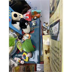 Quantity of Wallace and Gromit toys, accessories and memorabilia including soft toys, figurines, electronic ‘Talking Wallace’, car screen shades, and a quantity of Chicken Run Related merchandise, in three boxes
