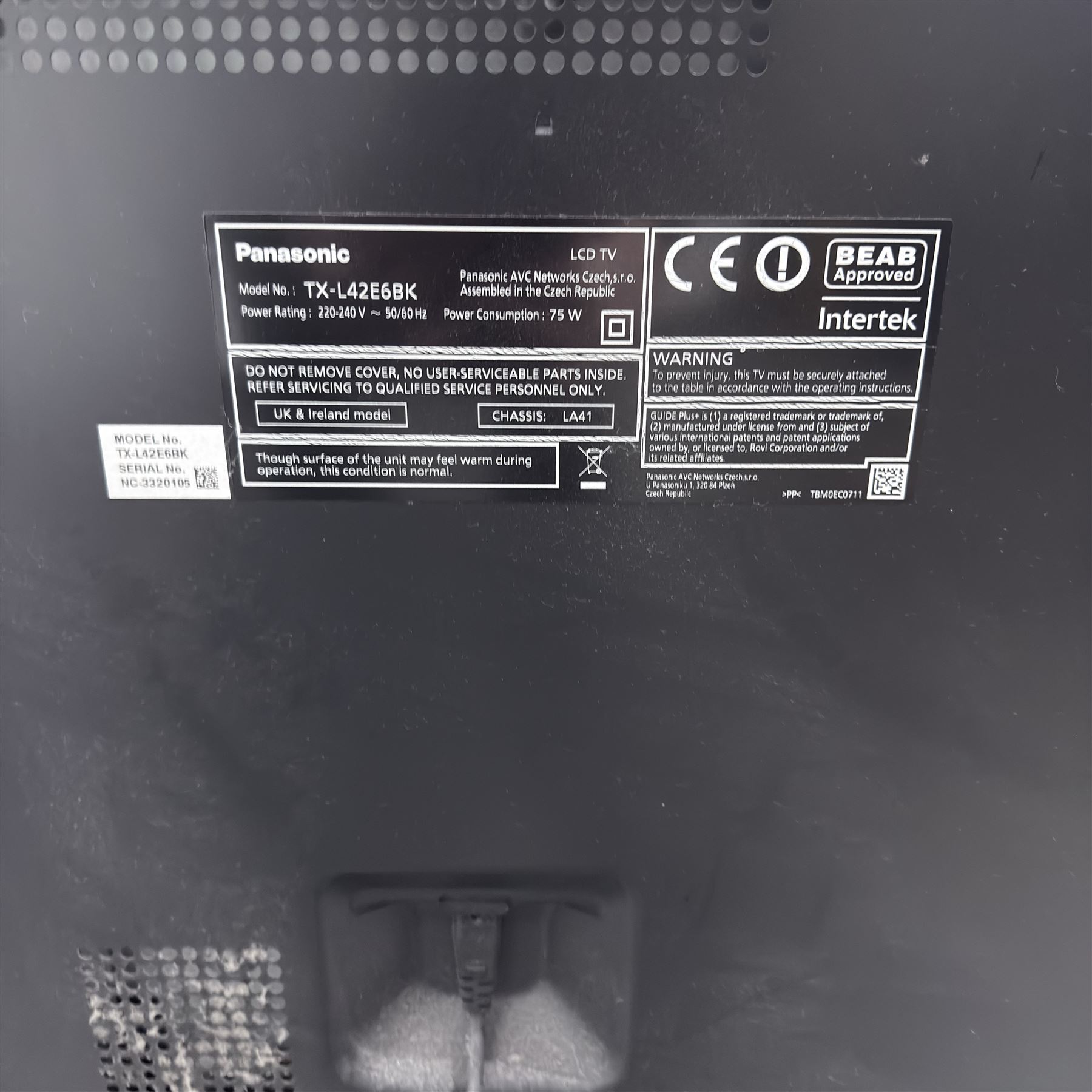 Panasonic TX-L42E6BK 42 inch flatscreen TV with Samsung soundbar