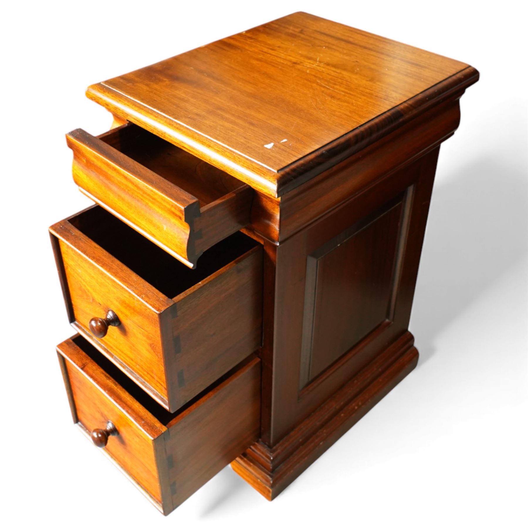 Barker & Stonehouse - Mahogany Grosvenor bedside chests, rectangular moulded top above a freize baized lined drawer, over two drawers on a moulded plinth base