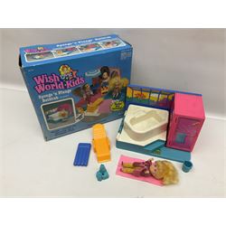 Wish World Kids - Eleven play sets comprising Treats ‘n Sweets Refrigerator, Grin ‘n Win TV, Sponge ‘n Plunge Bathtub, Socks ‘n Locks Dresser, Spice ‘n Slice Stove, Sleep ‘n Leap Bed, File ‘n Smile Desk, Blaze ‘n Braise Fireplace, Hear ‘n Cheer playset in Sponge ‘n Plunge box, two Read ‘n Speed Chair playsets in one box