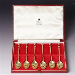 Cased set of six silver gilt coffee spoons with fox mask terminals London 1973 Maker S J R...