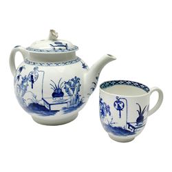 18th Century Worcester teapot, circa 176