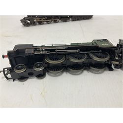 Hornby ‘00’ gauge - Class A3 4-6-2 weathered ‘Flying Scotsman’ locomotive no.60103; Patriot Class 5XP 4-6-2 ‘Caernarvon’ locomotive no.45515; Class 8P 4-6-2 ‘City of Chester’ locomotive no.46239; Saint Class 4-6-0 ‘Clevedon Court’ locomotive no.2937; all unboxed (4)