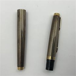 Parker Cisele 75 fountain pen, the silver barrel and cap with square pattern stamped U.S.A Sterling Vermeil Cap & Barrel and gold nib stamped 14K, length L13cm
