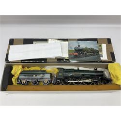 Oakville Kits '0' gauge - constructed and painted Great Western Star Class 4-6-0 locomotive 'Knight of the Golden Fleece' No.4016 and tender; in original kit box with paperwork