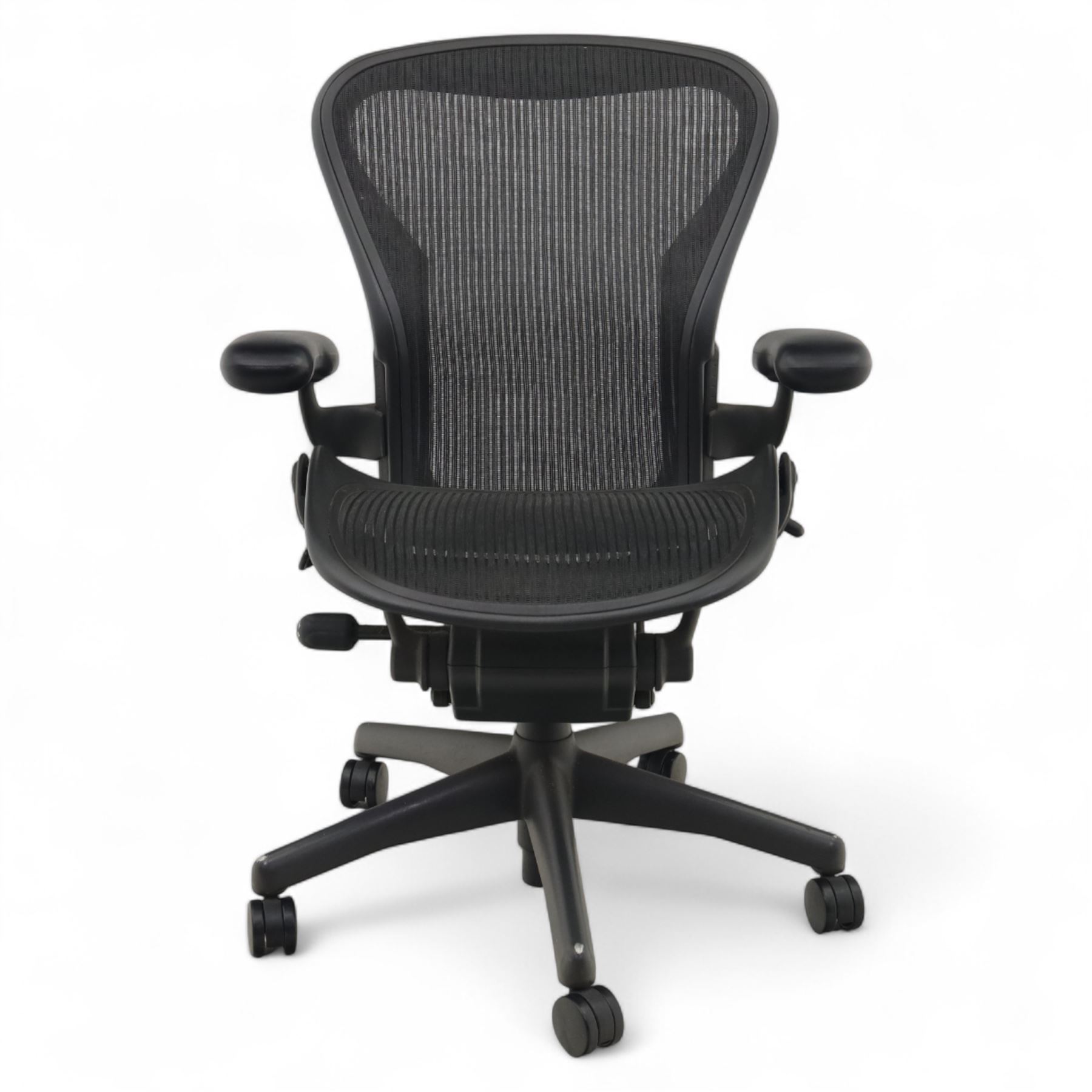 Herman Miller - Aeron office chair, graphite frame with tensioned Pellicle mesh seat and back, fitted with adjustable arm pads, tilt and height mechanisms, on five star castor base