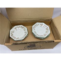 Ringtons Tally Ho pattern Pyrex tea wares, in original box, together with other Ringtons ceramics and other tea wares