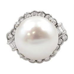 Platinum large south sea pearl ring, wit